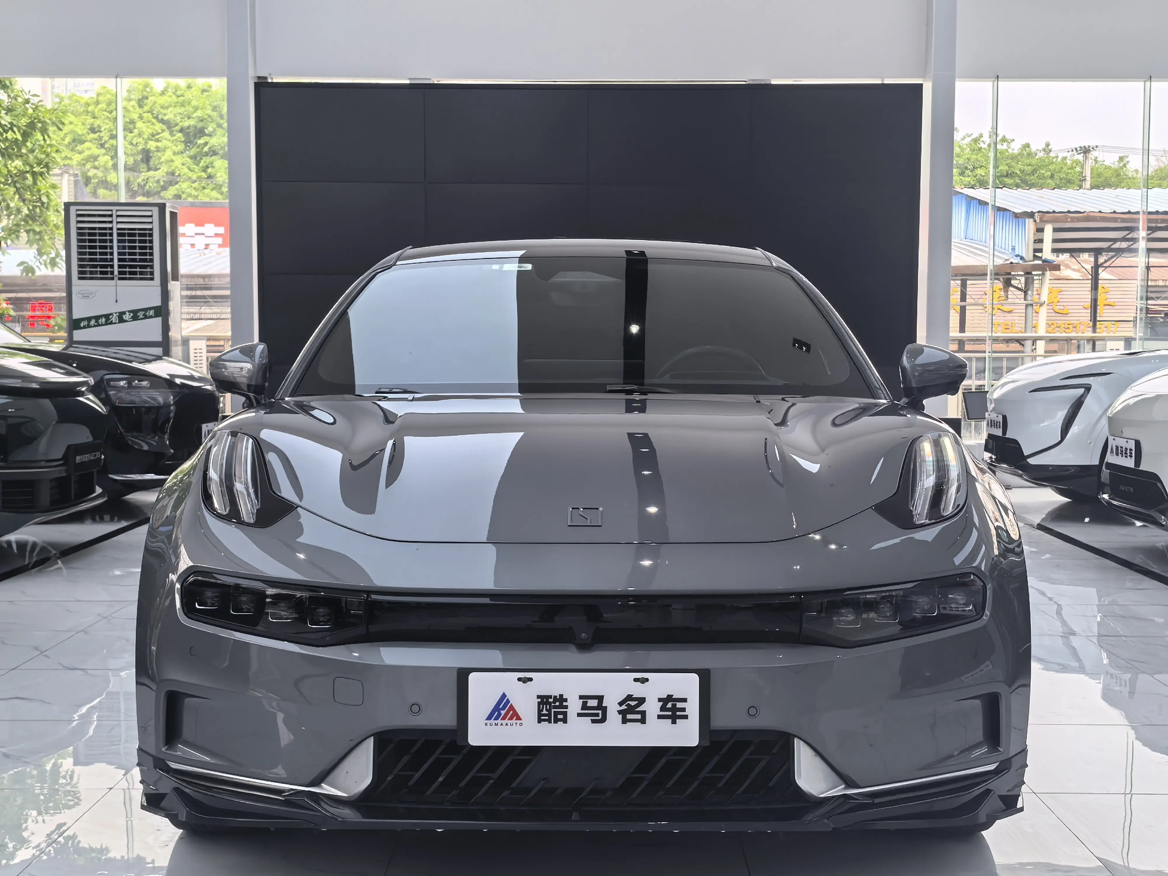 ZEEKR 001