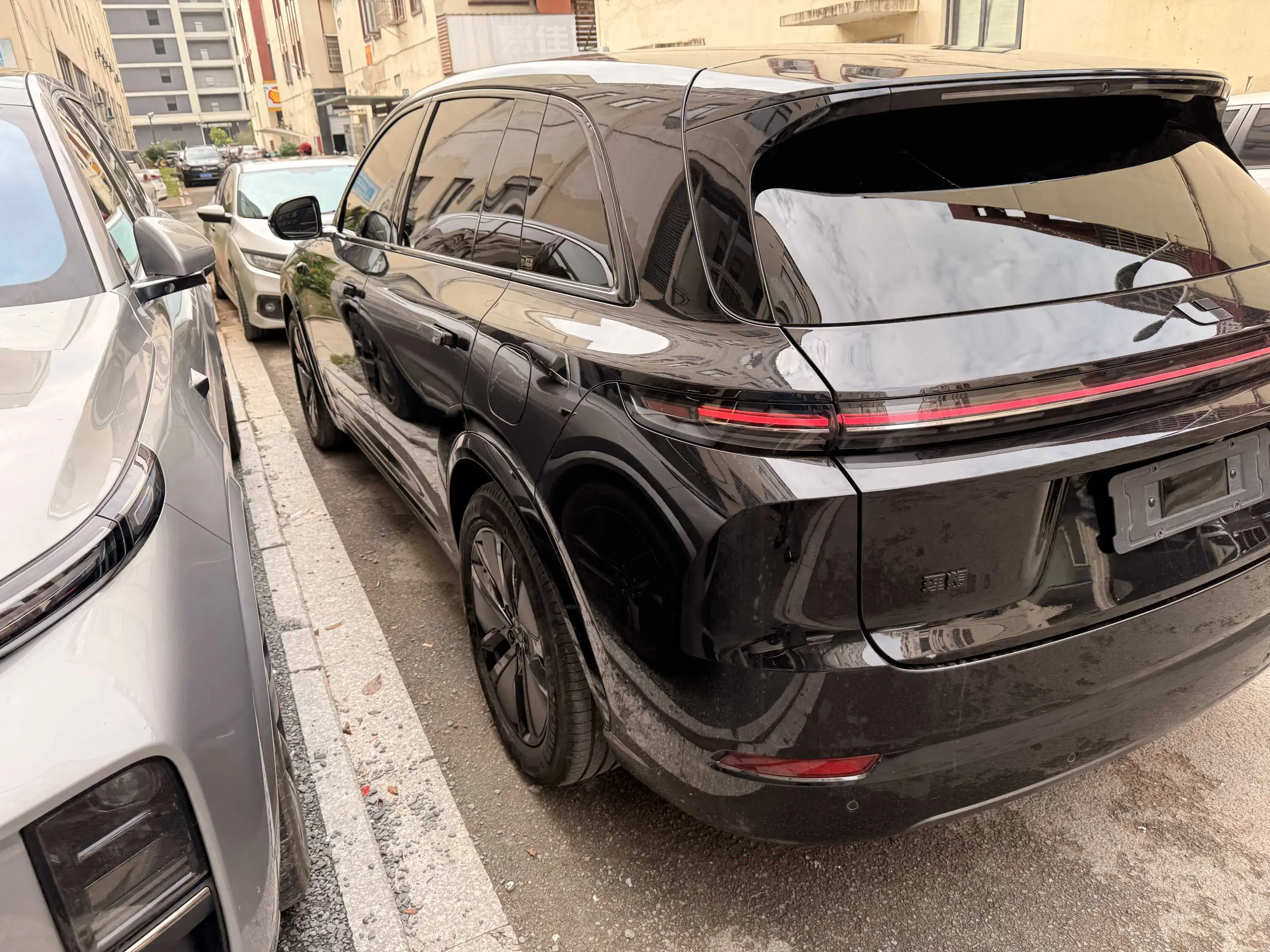 Lixiang L7