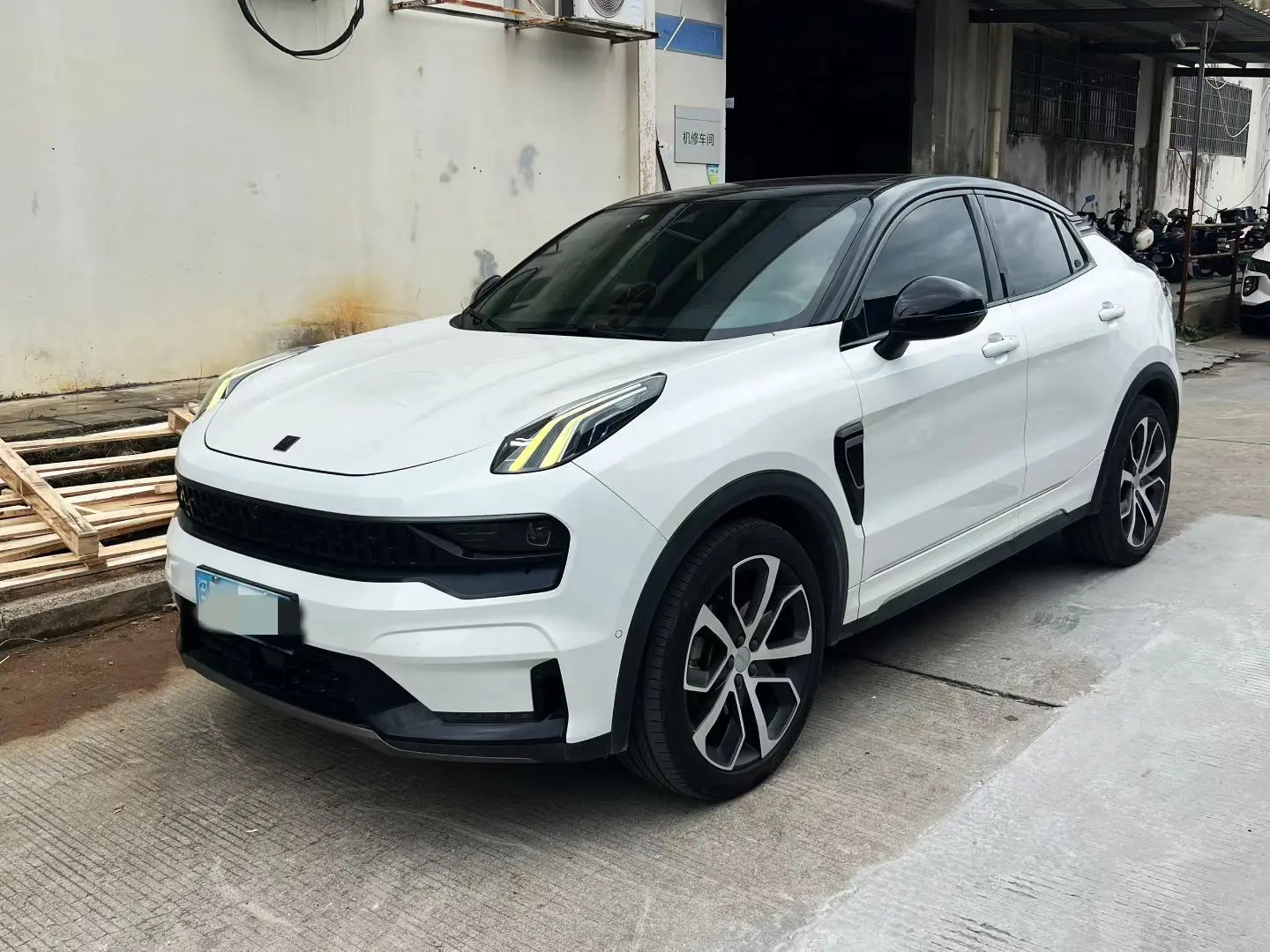 Lynk & Co 05
