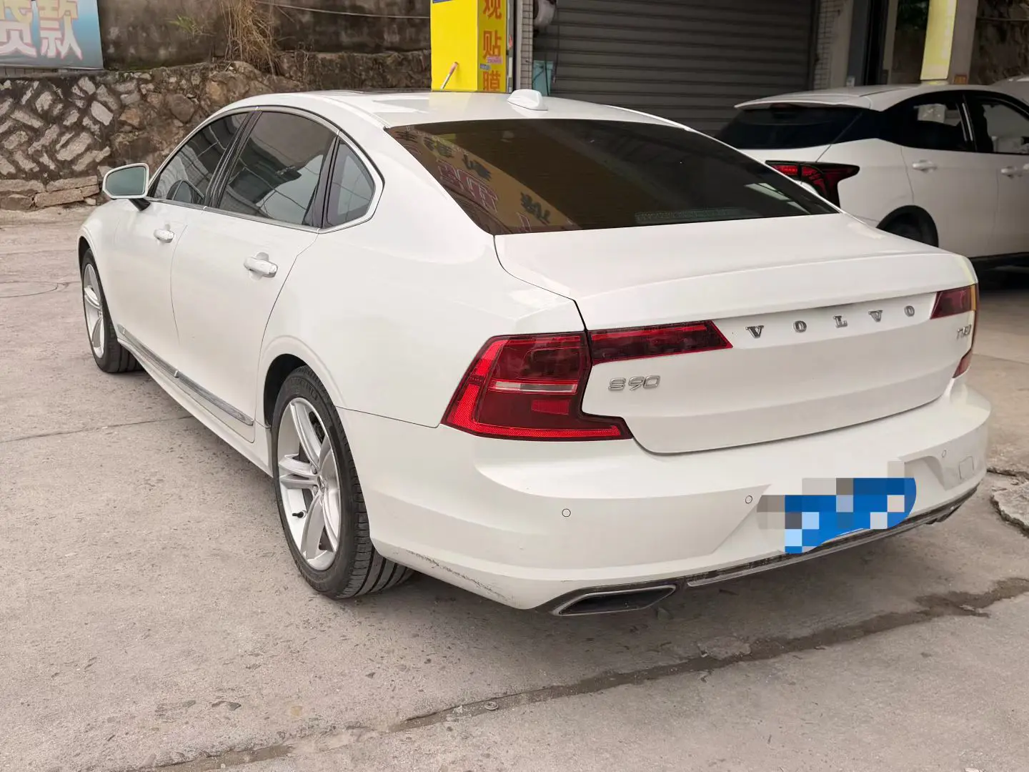 Volvo S90