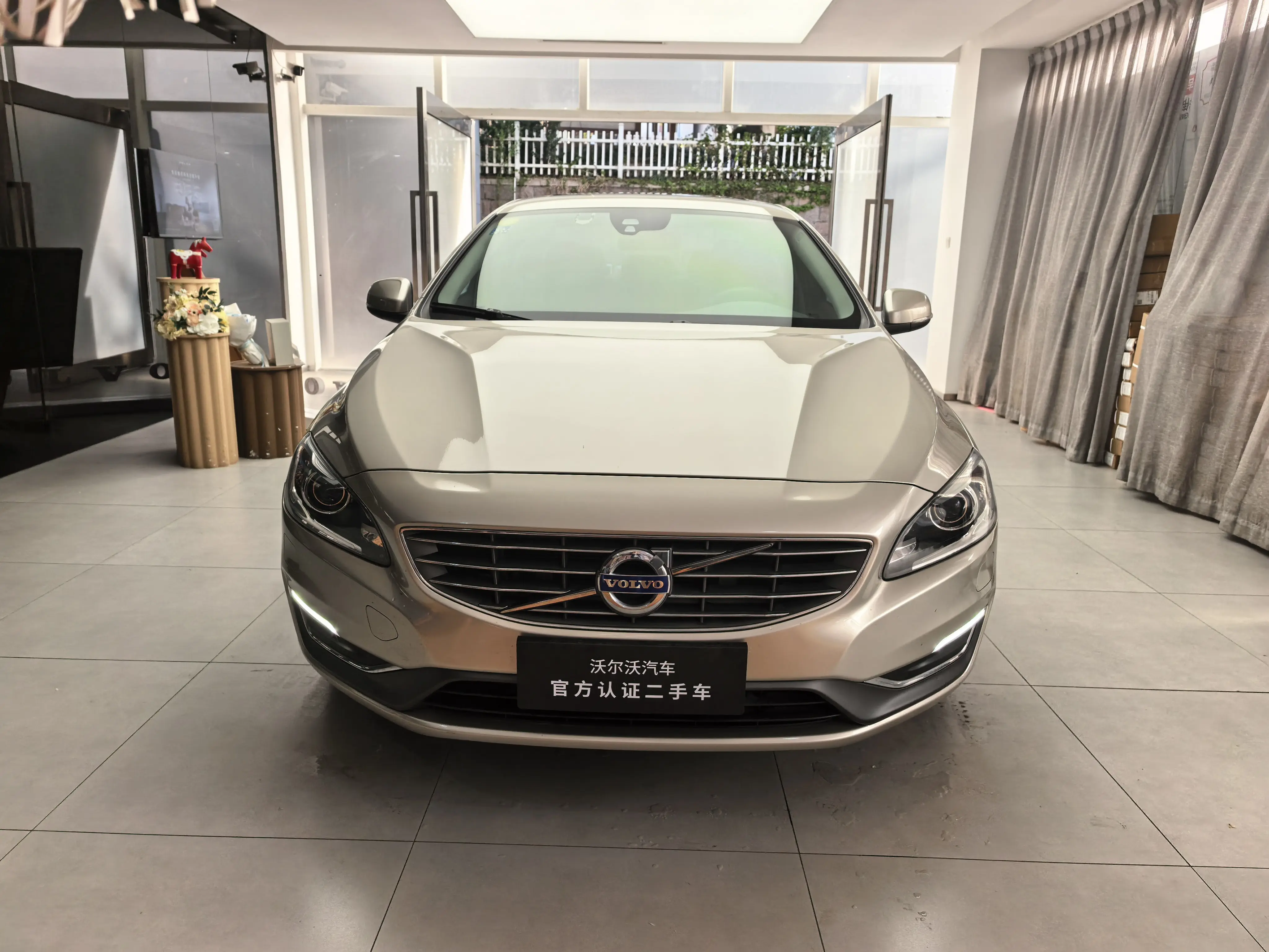 Volvo S60
