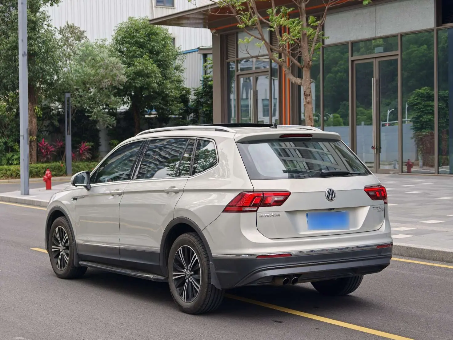 Volkswagen Tiguan L