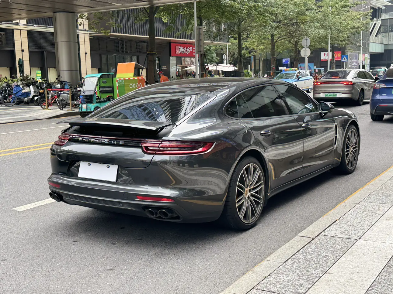 Porsche Panamera