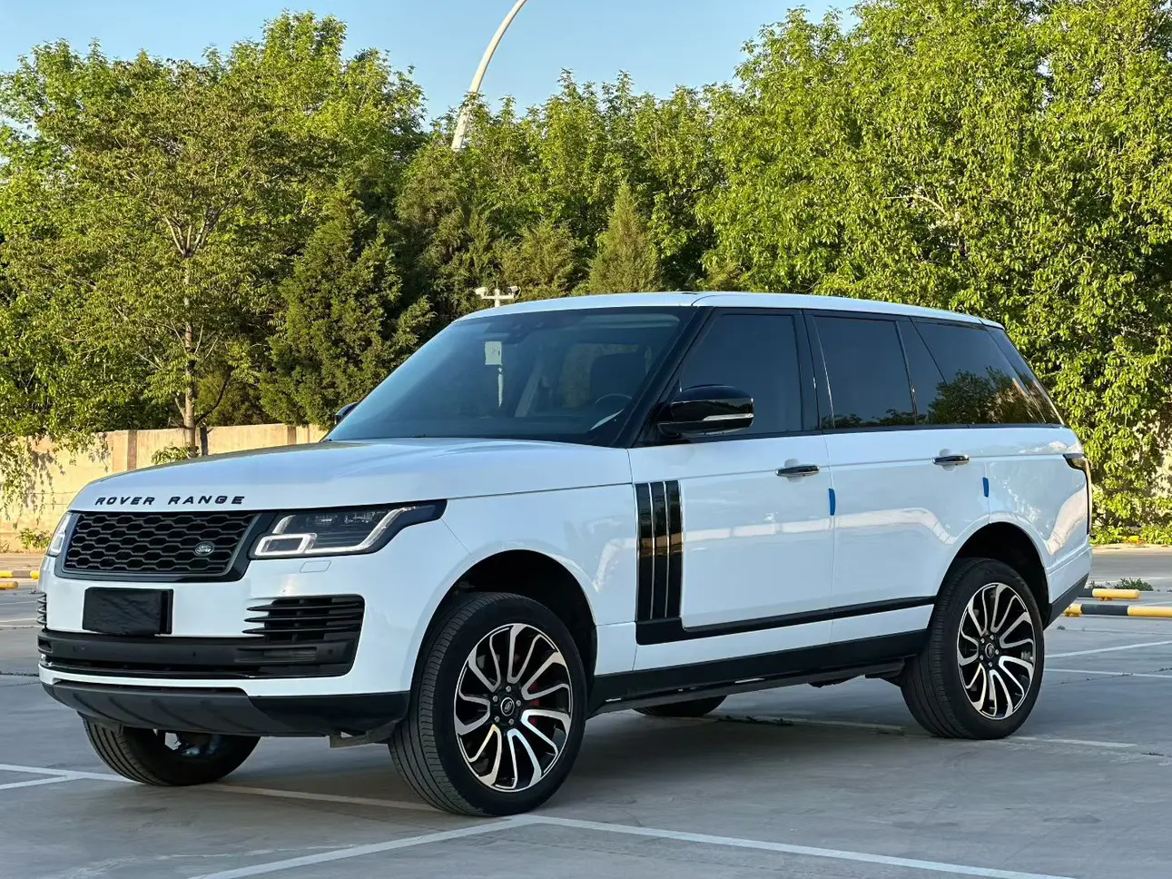 Land Rover range rover
