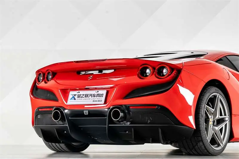 Ferrari F8