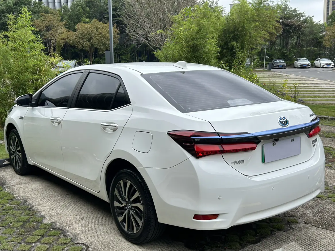 Toyota Corolla Dual Engine E+