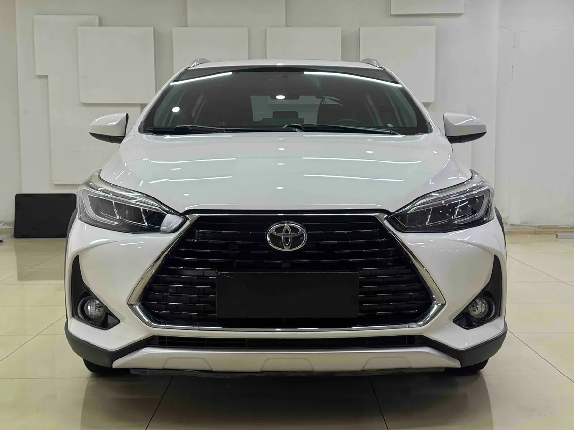 Toyota Yaris L