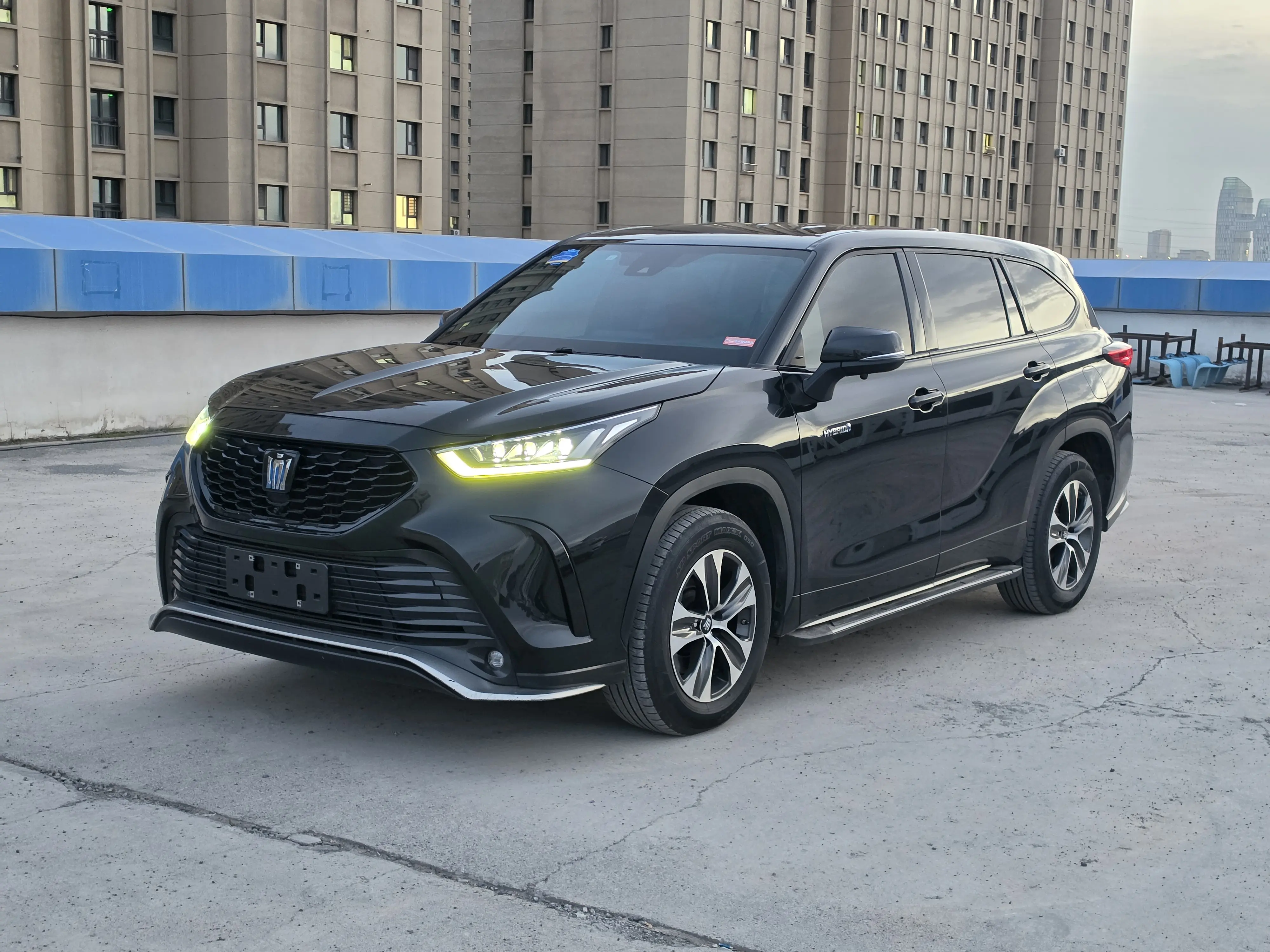 Toyota Crown Kluger