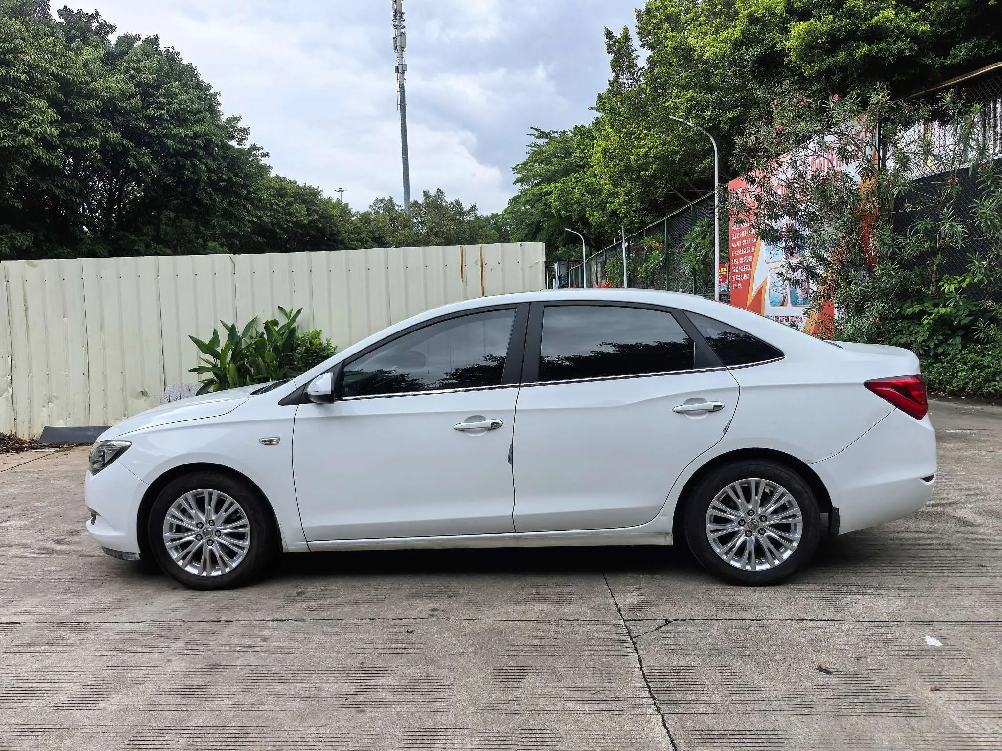 Buick Yinglang