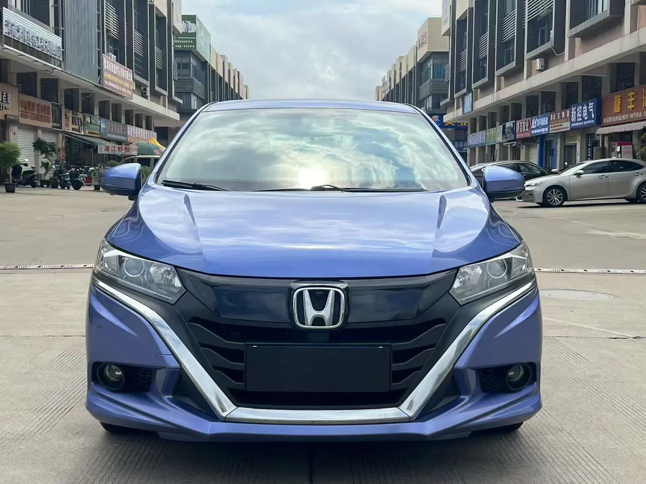 Honda Gienia