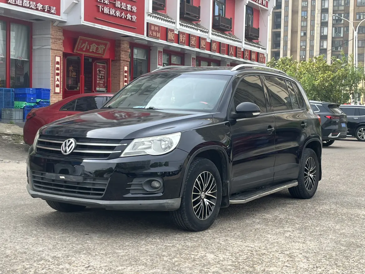 Volkswagen Tiguan (Tharu)