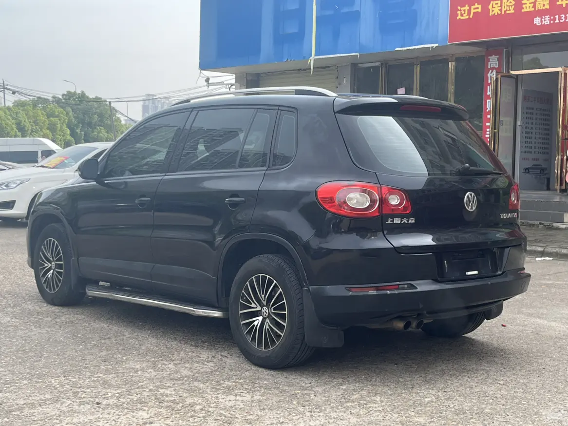 Volkswagen Tiguan (Tharu)