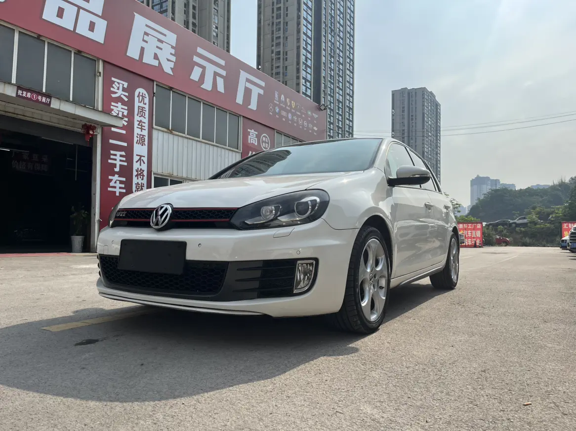 Volkswagen Golf GTI