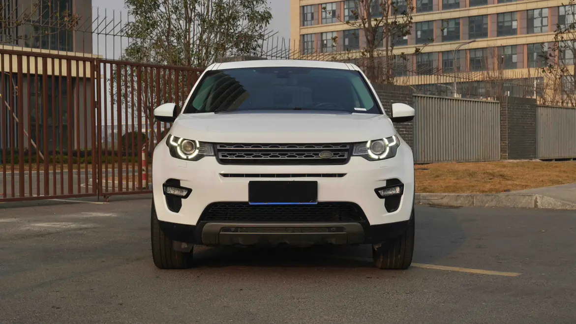 Land Rover Discover the magic