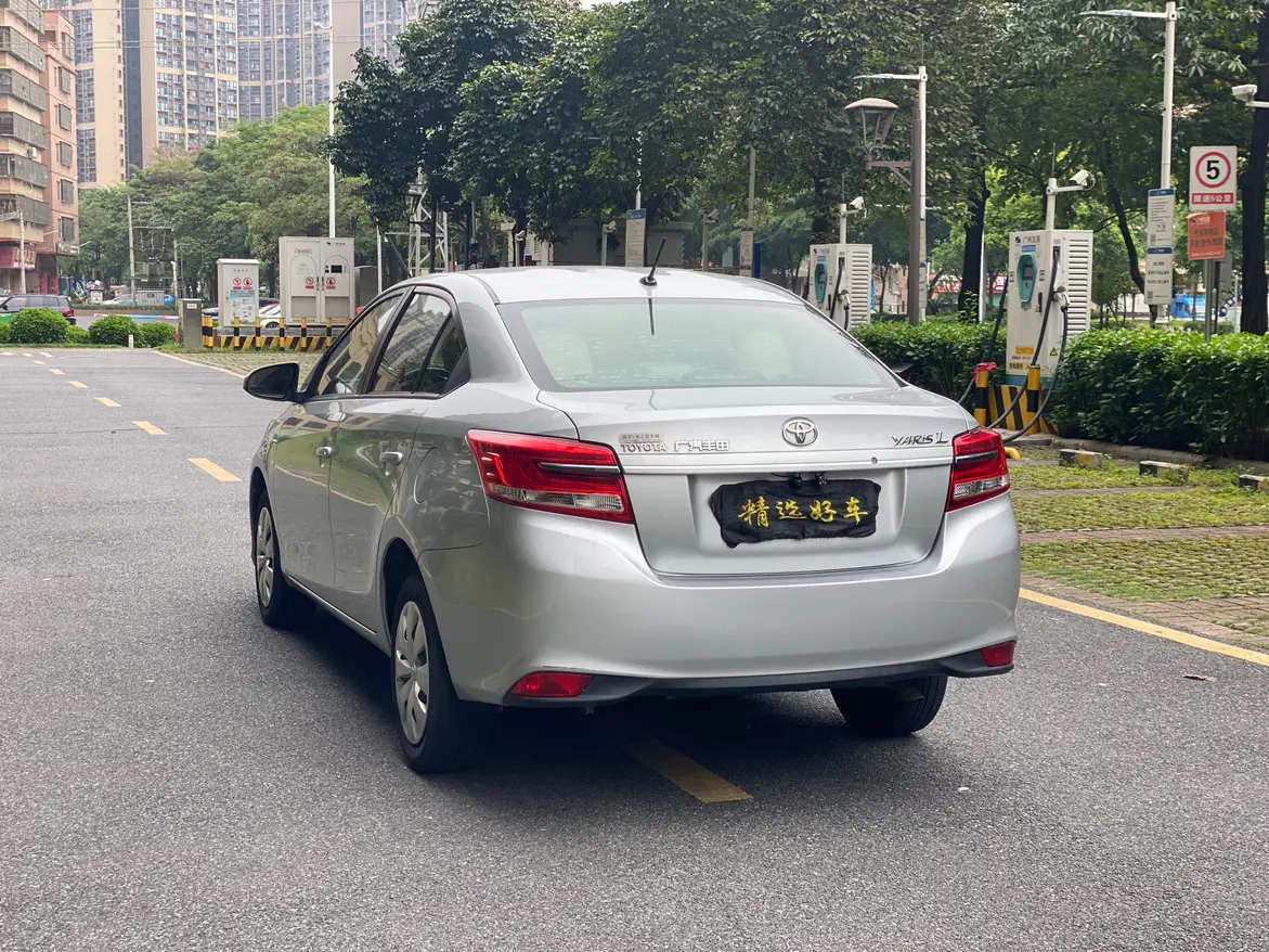 Toyota YARiS L Enjoy