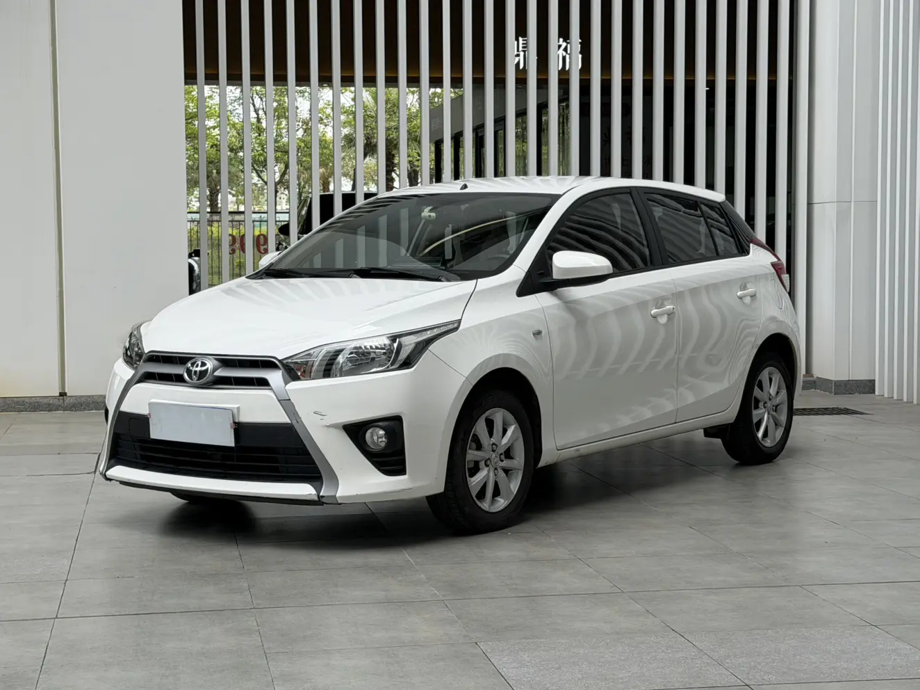Toyota Yaris L