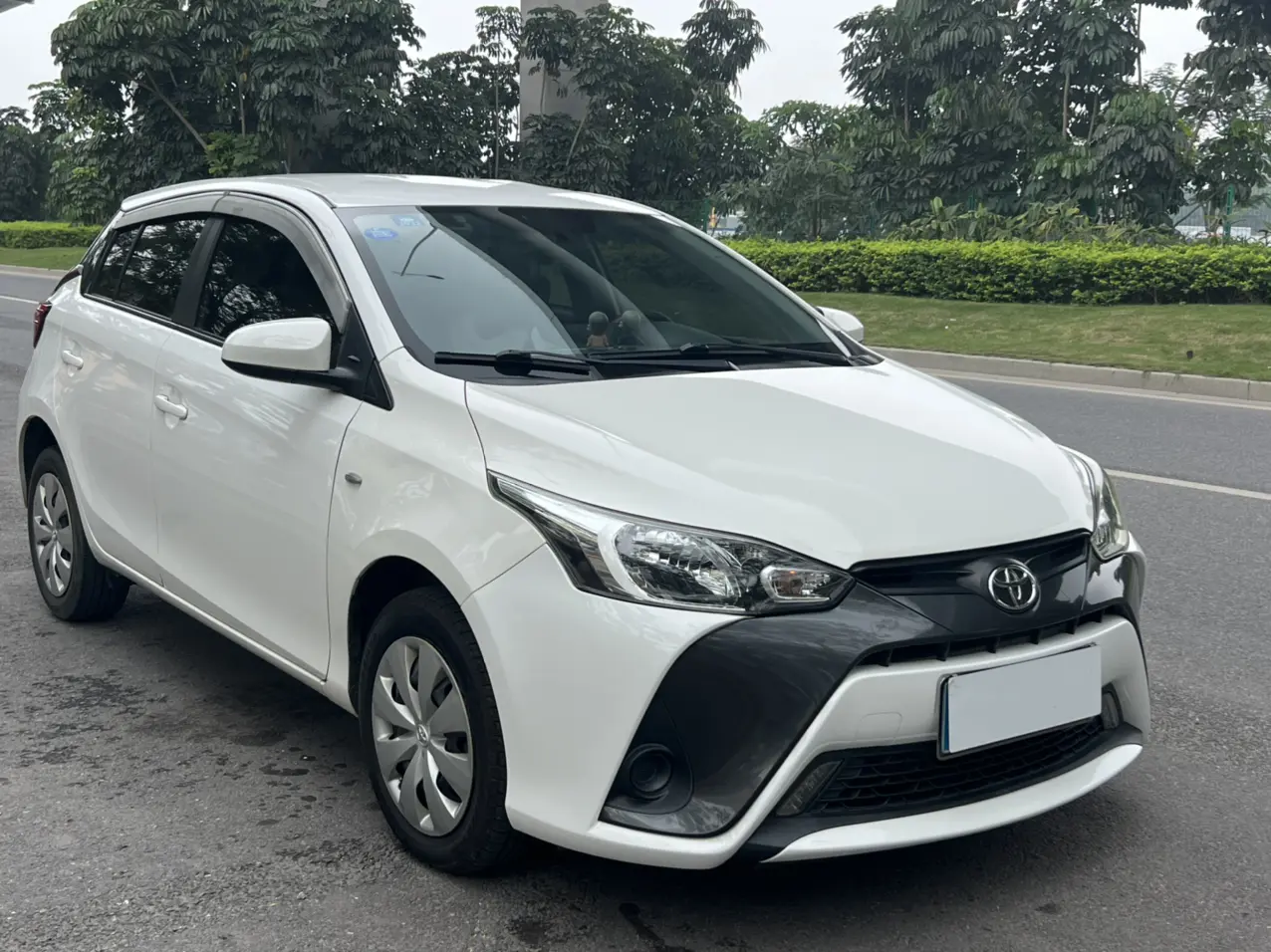 Toyota Yaris L
