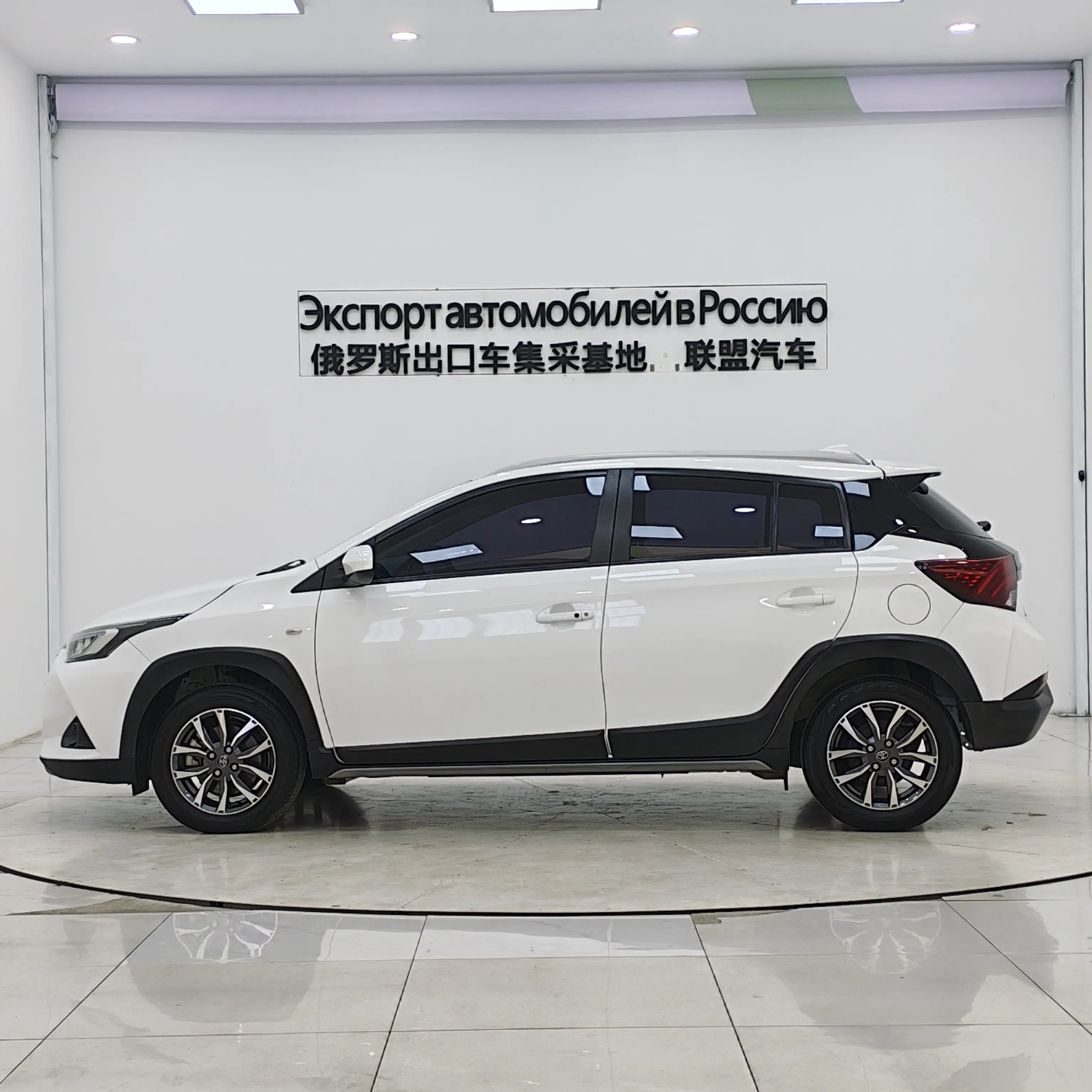 Toyota Yaris L