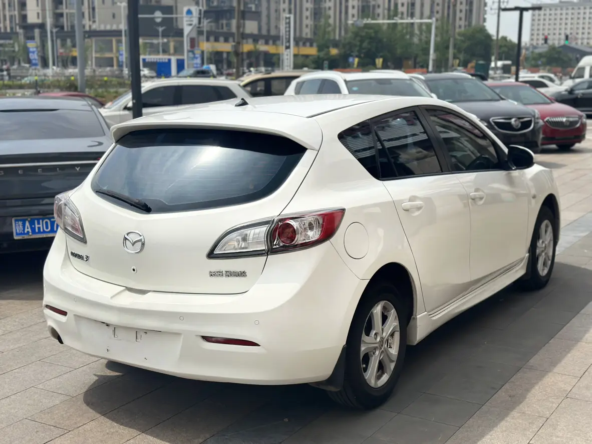 Mazda Axela