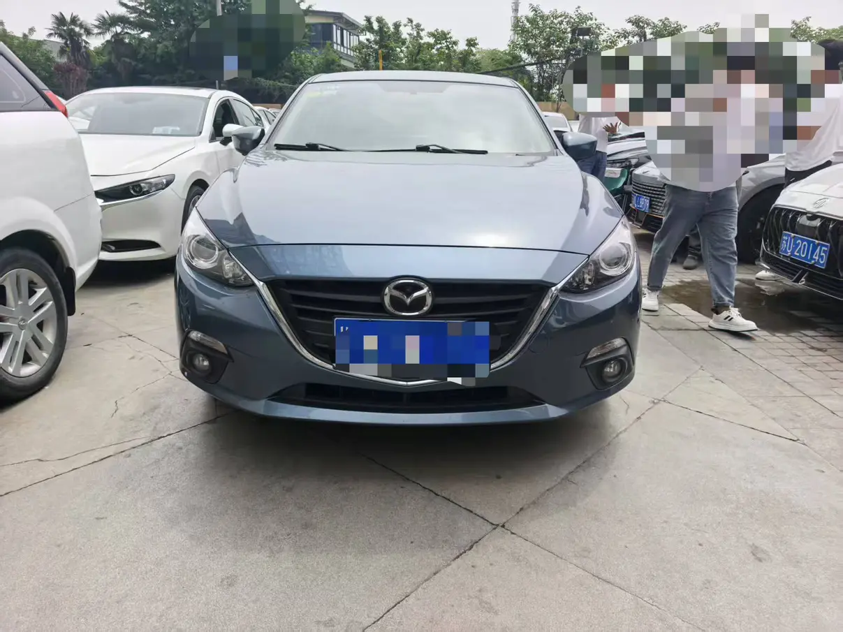 Mazda Axela