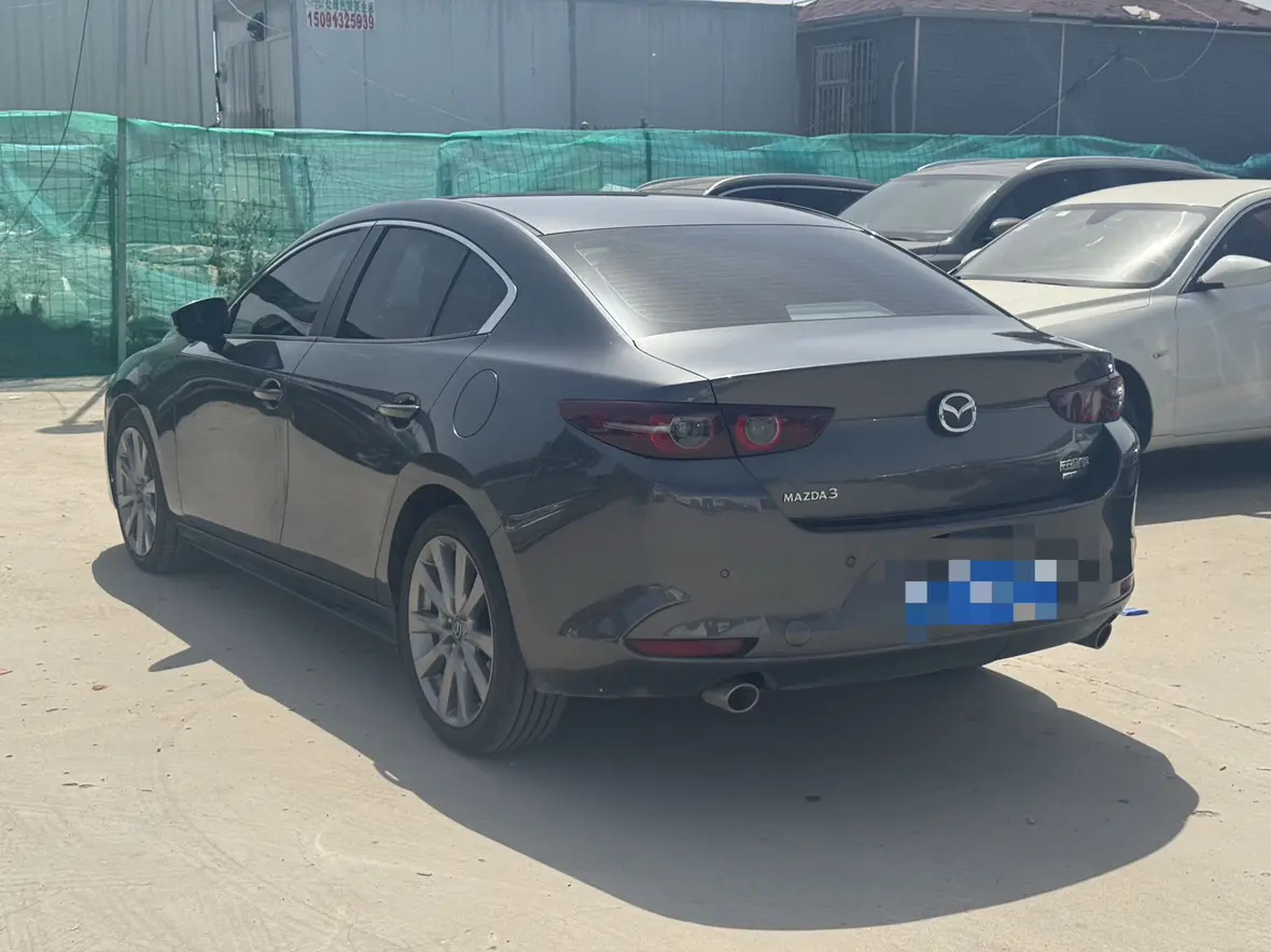 Mazda Axela
