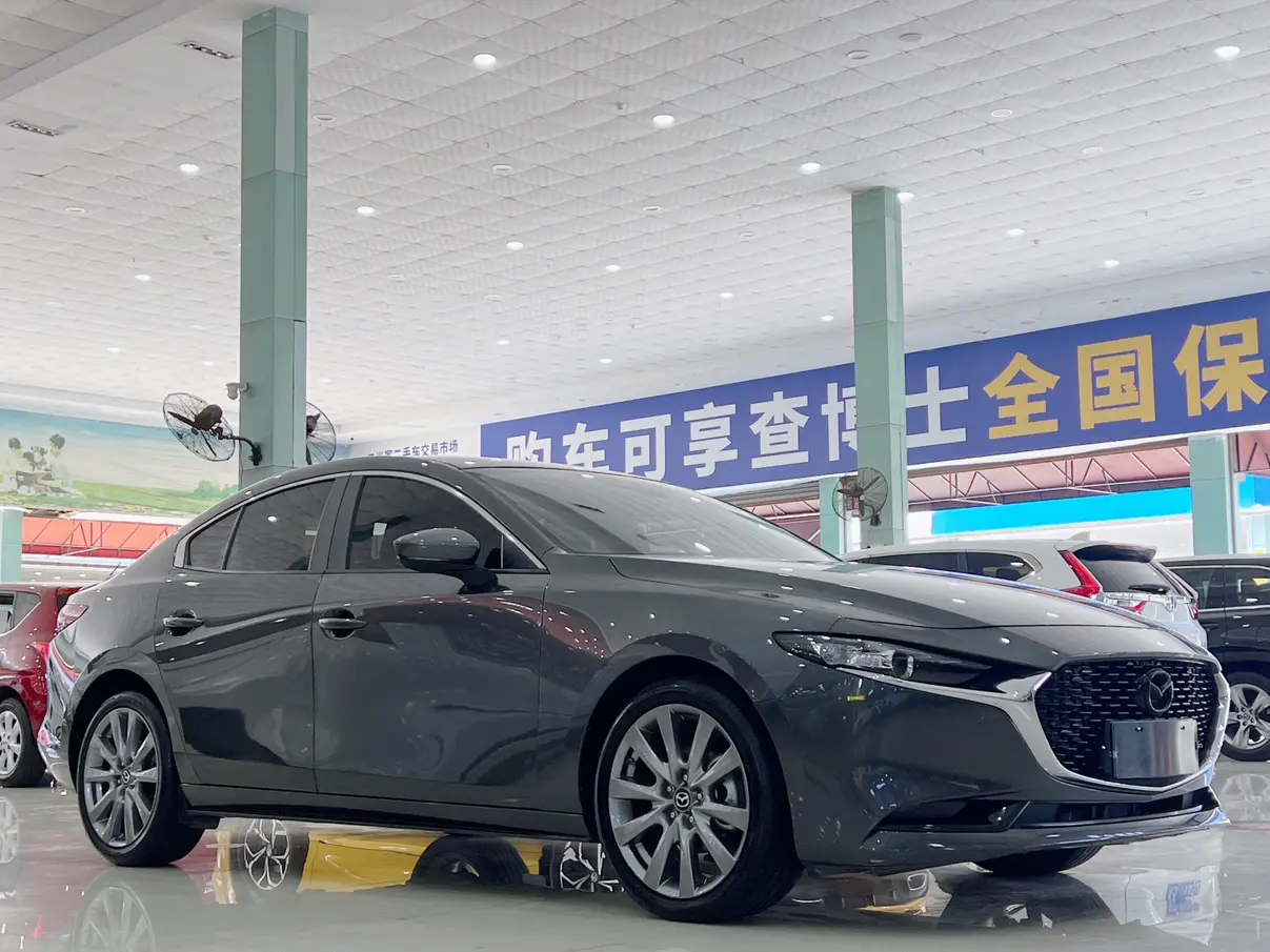 Mazda Axela