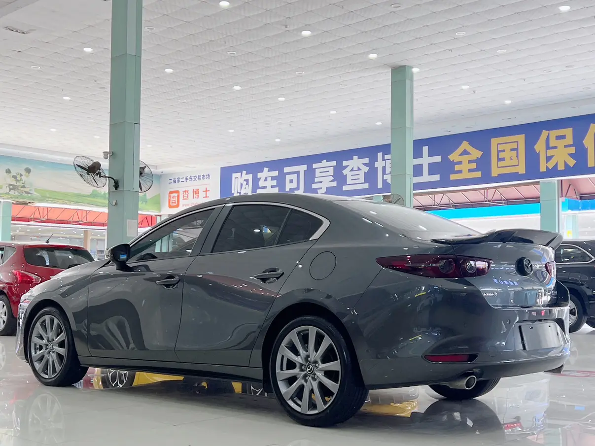 Mazda Axela