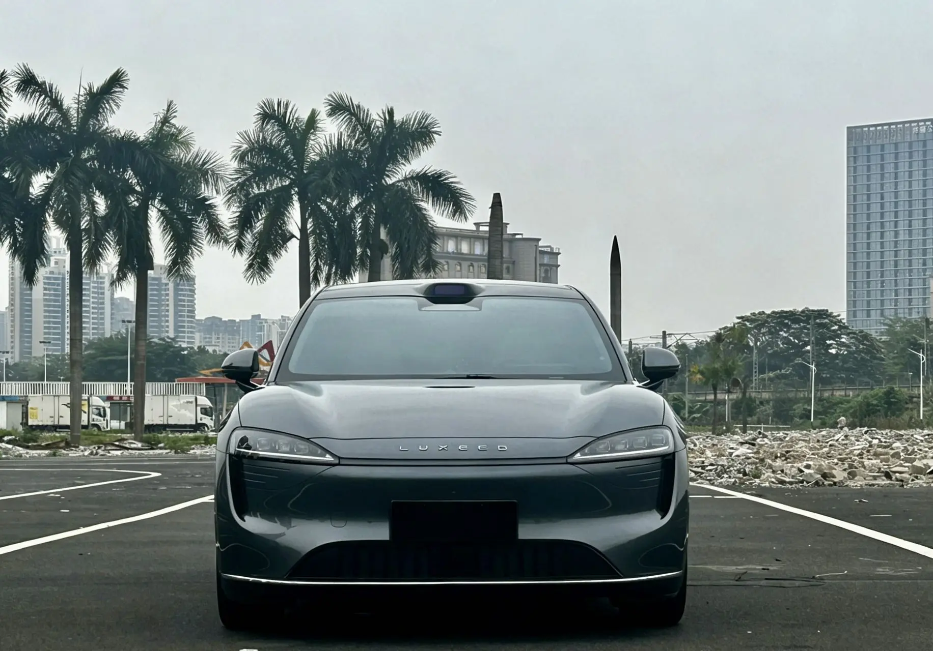 Luxeed Zhijie R7