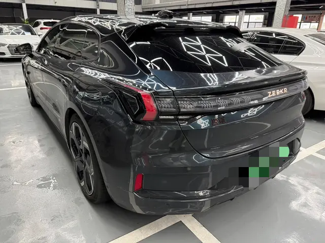 ZEEKR 001