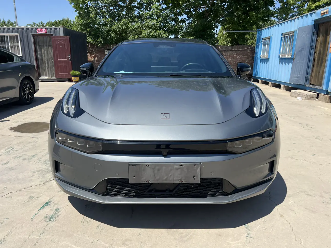 ZEEKR 001