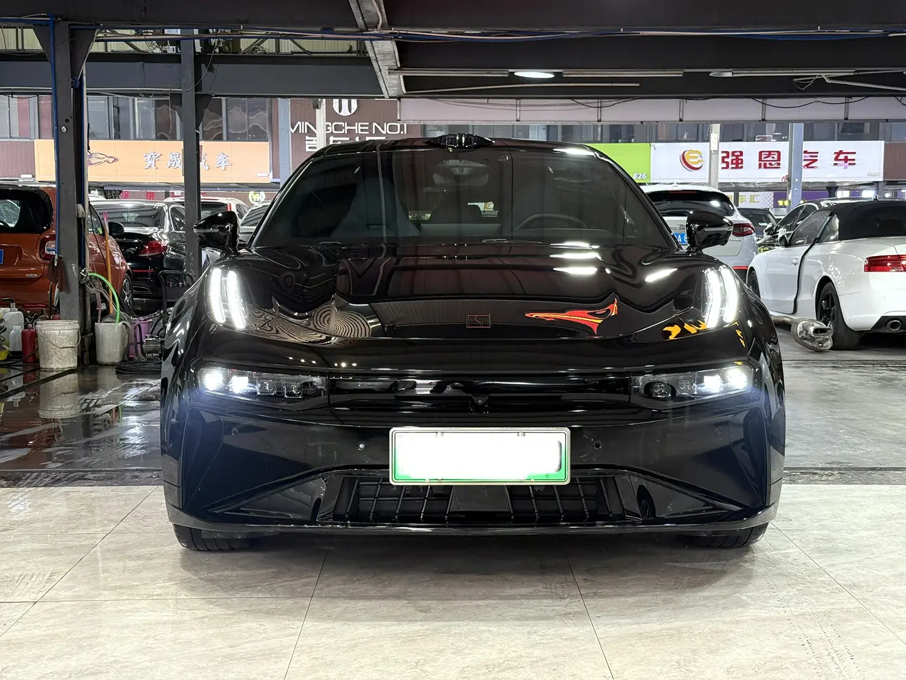 ZEEKR 001