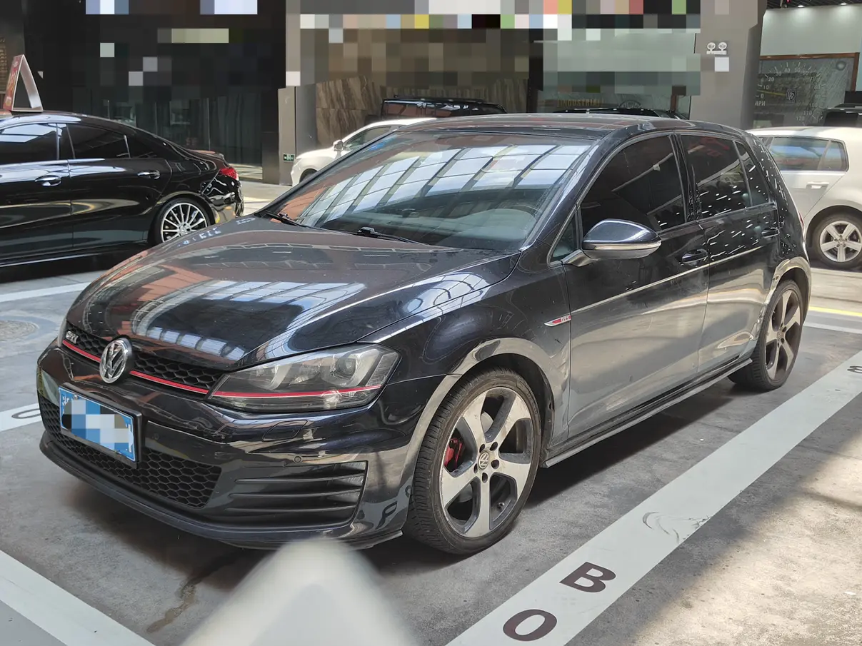 Volkswagen Golf GTI