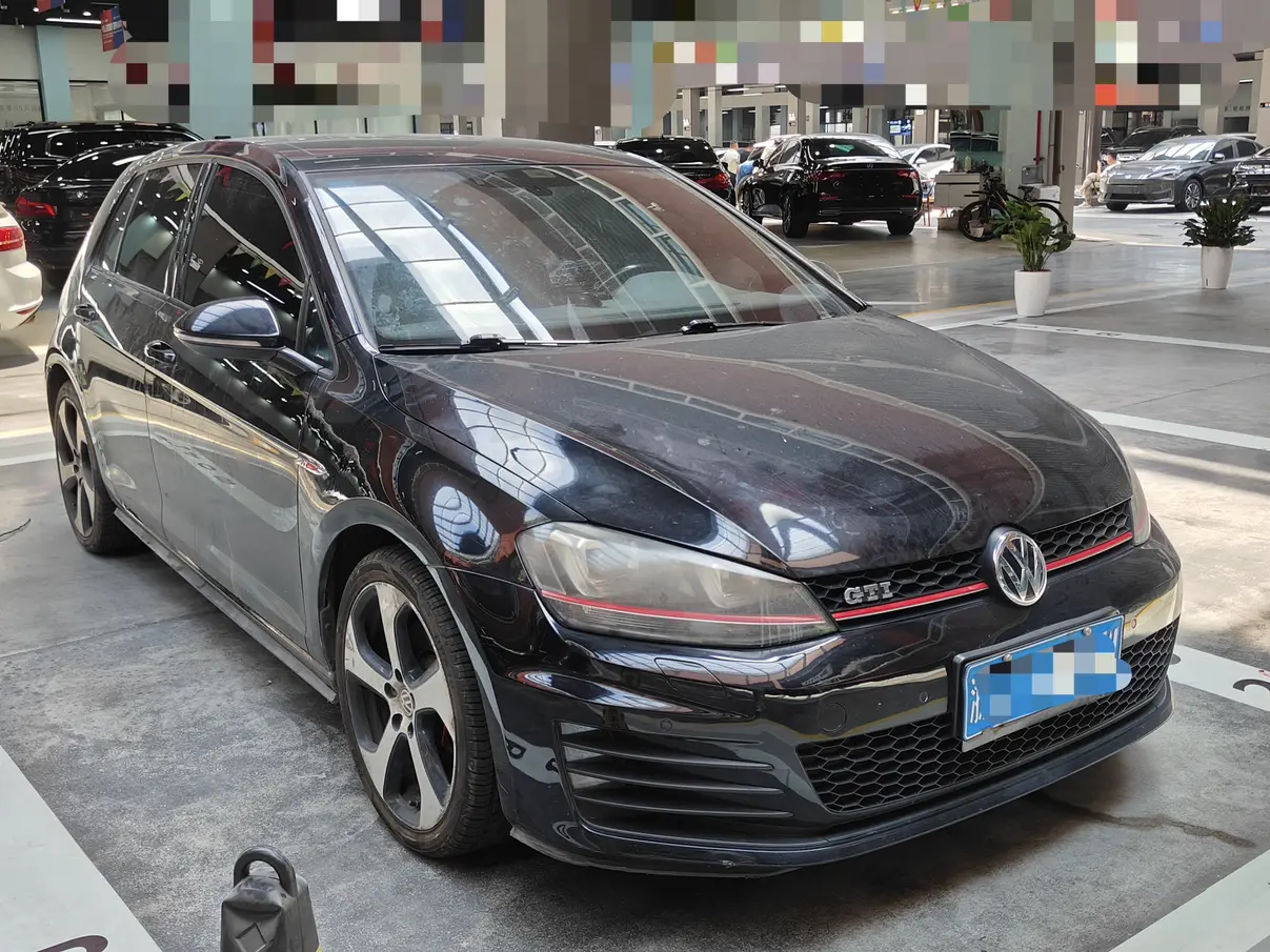 Volkswagen Golf GTI
