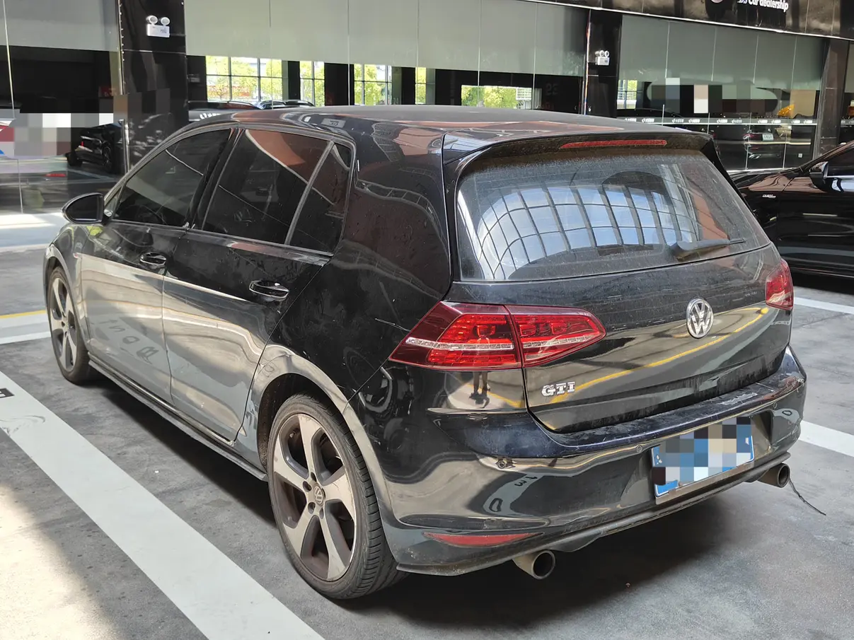 Volkswagen Golf GTI