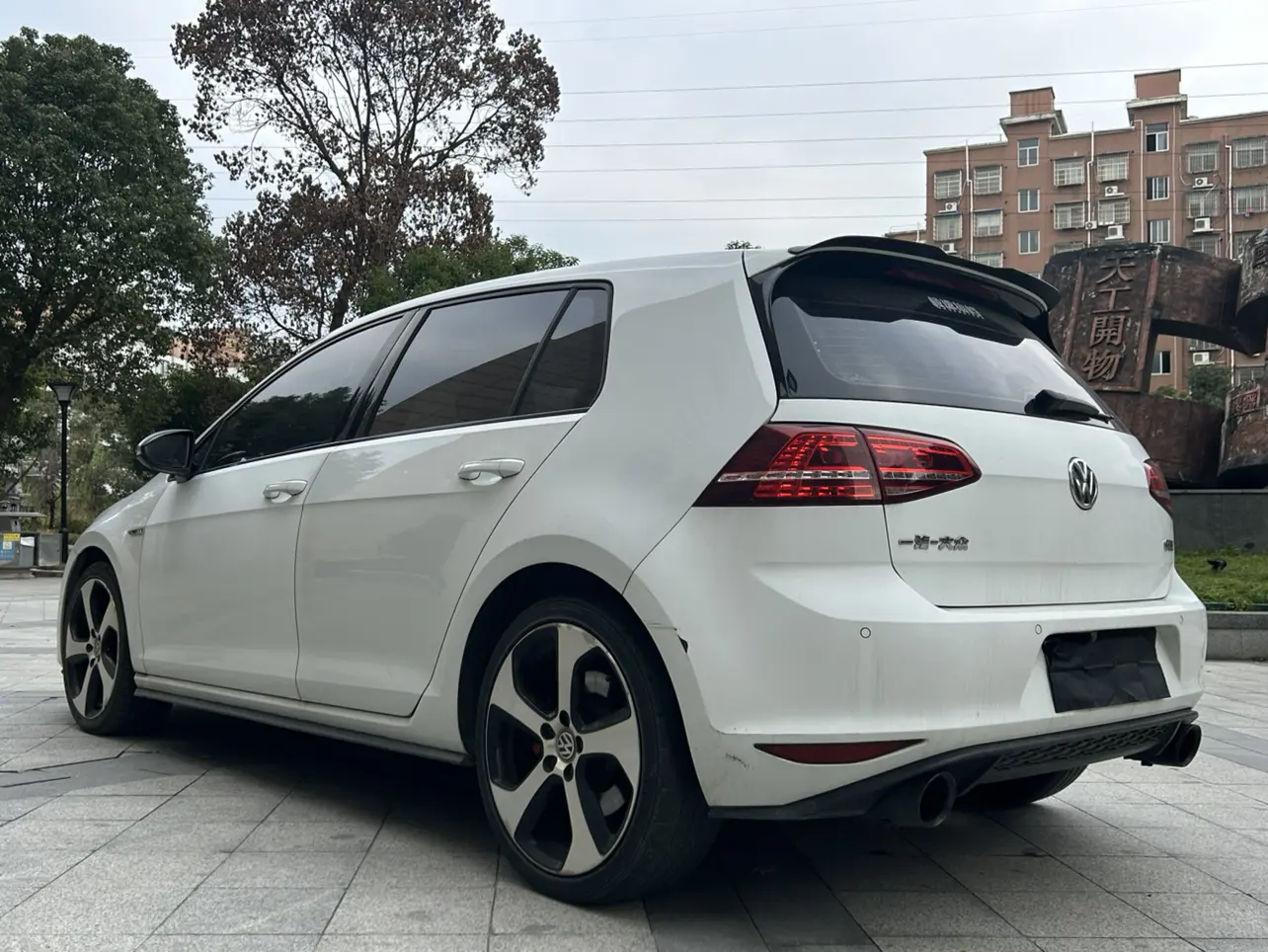 Volkswagen Golf GTI