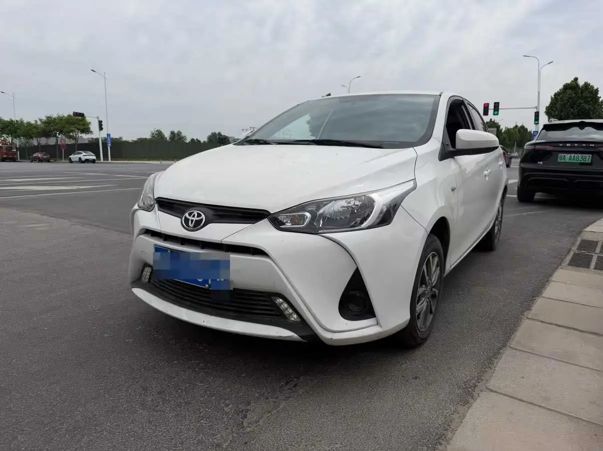 Toyota YARiS L Enjoy