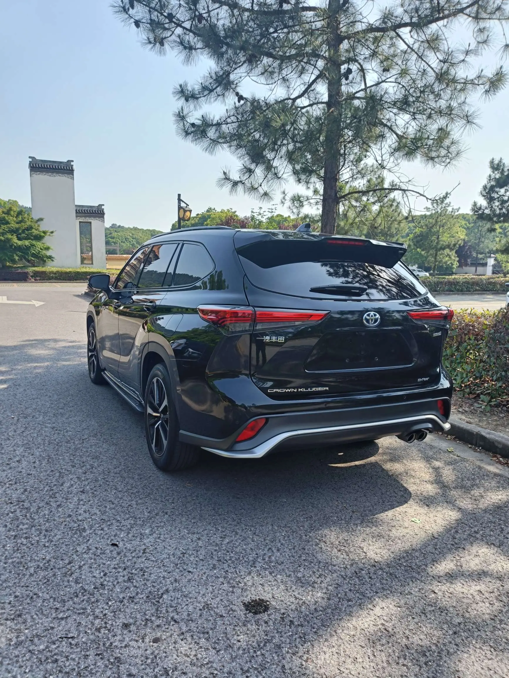 Toyota Crown Kluger