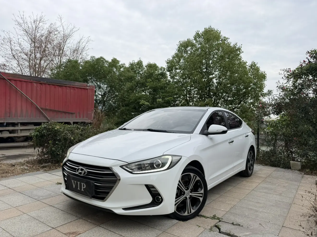 Hyundai Lead