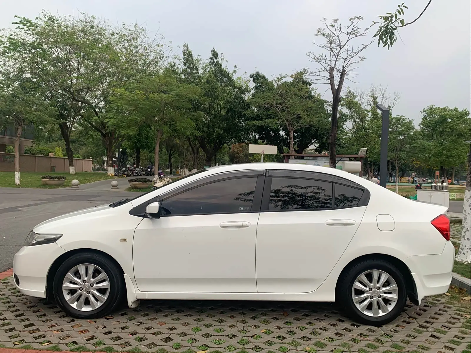 Honda Avant-garde classic