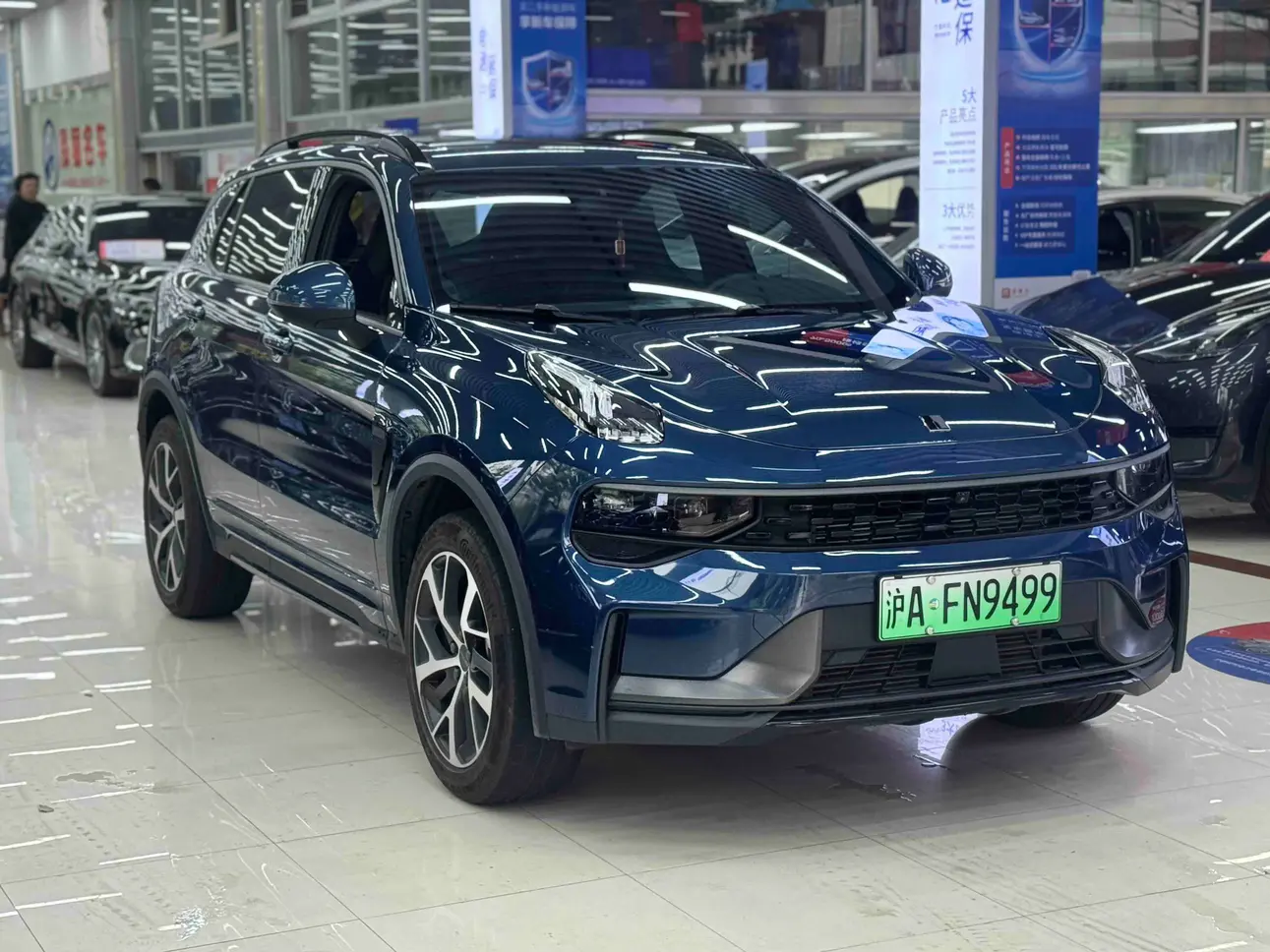 Lynk & Co 01 EM-P