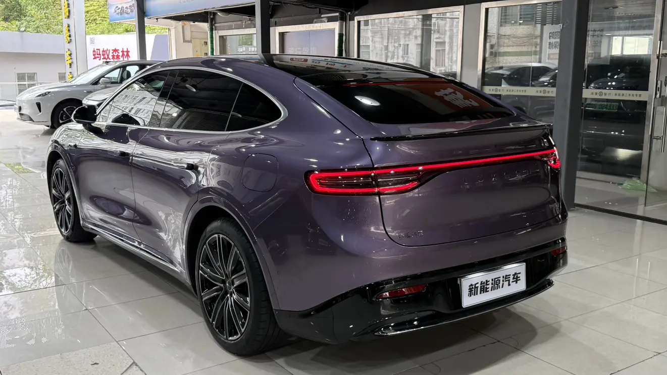 Luxeed Zhijie R7