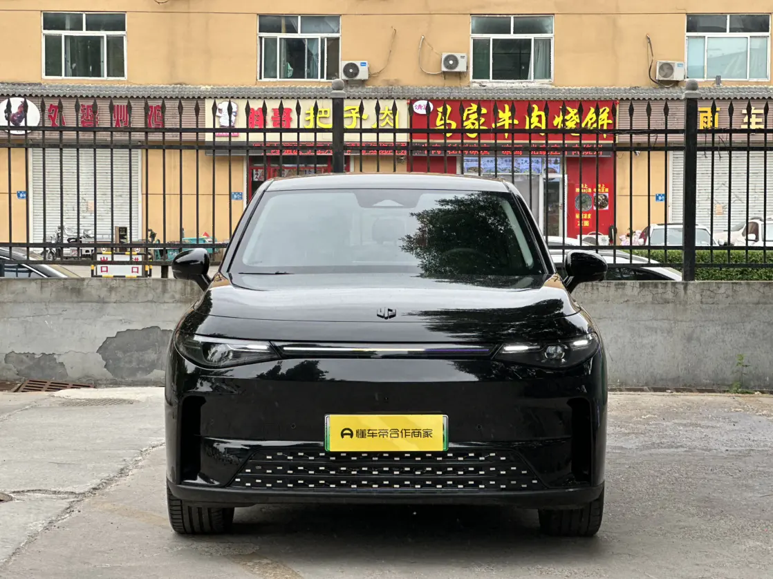 Leapmotor Zero running C10
