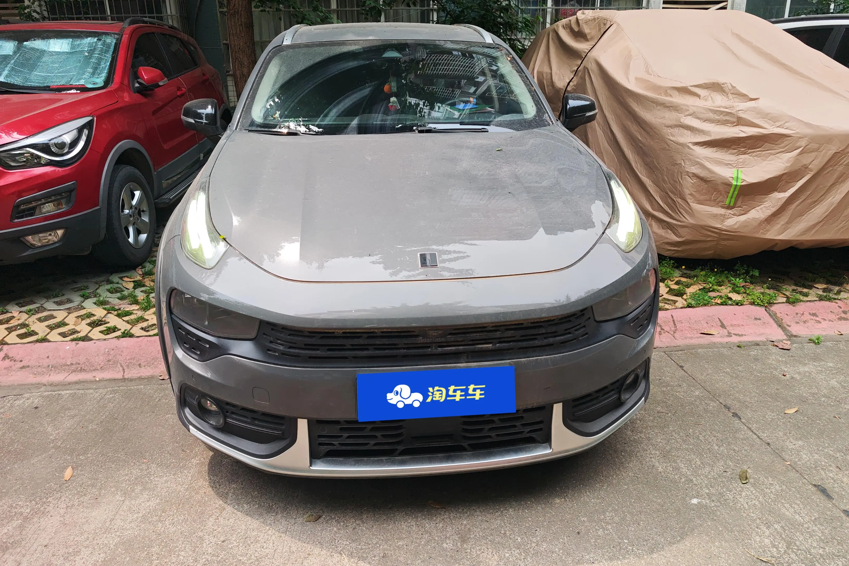 Lynk & Co 02