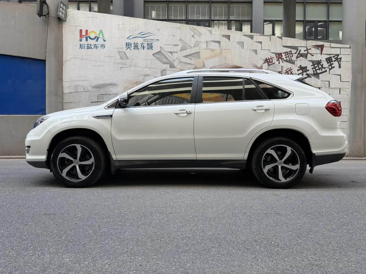BYD S7