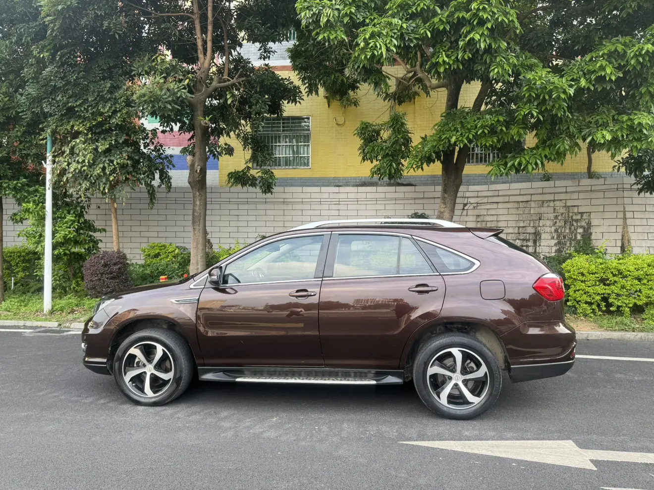 BYD S7