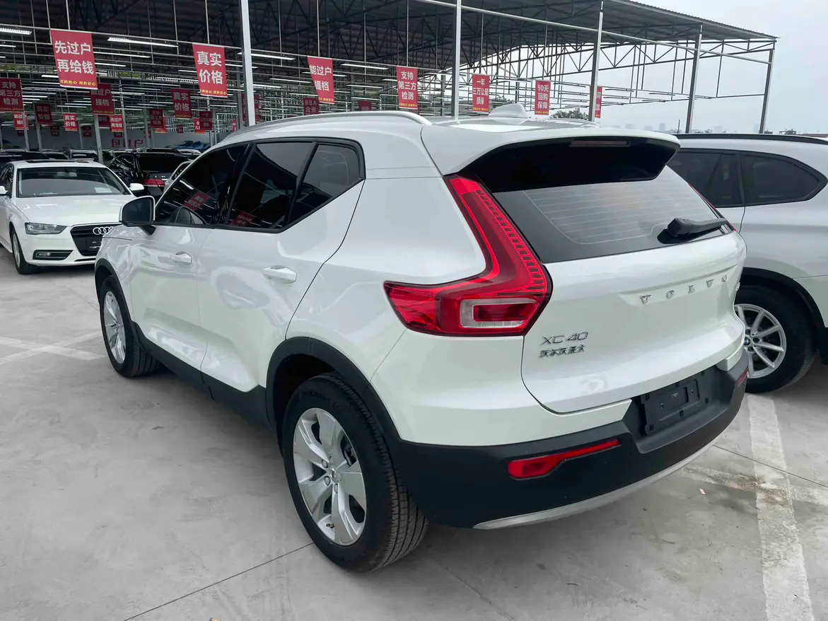 Volvo XC40