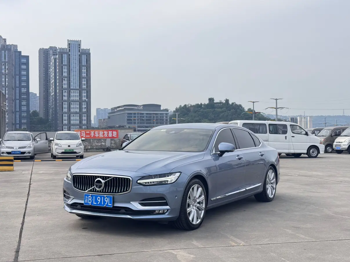 Volvo S90