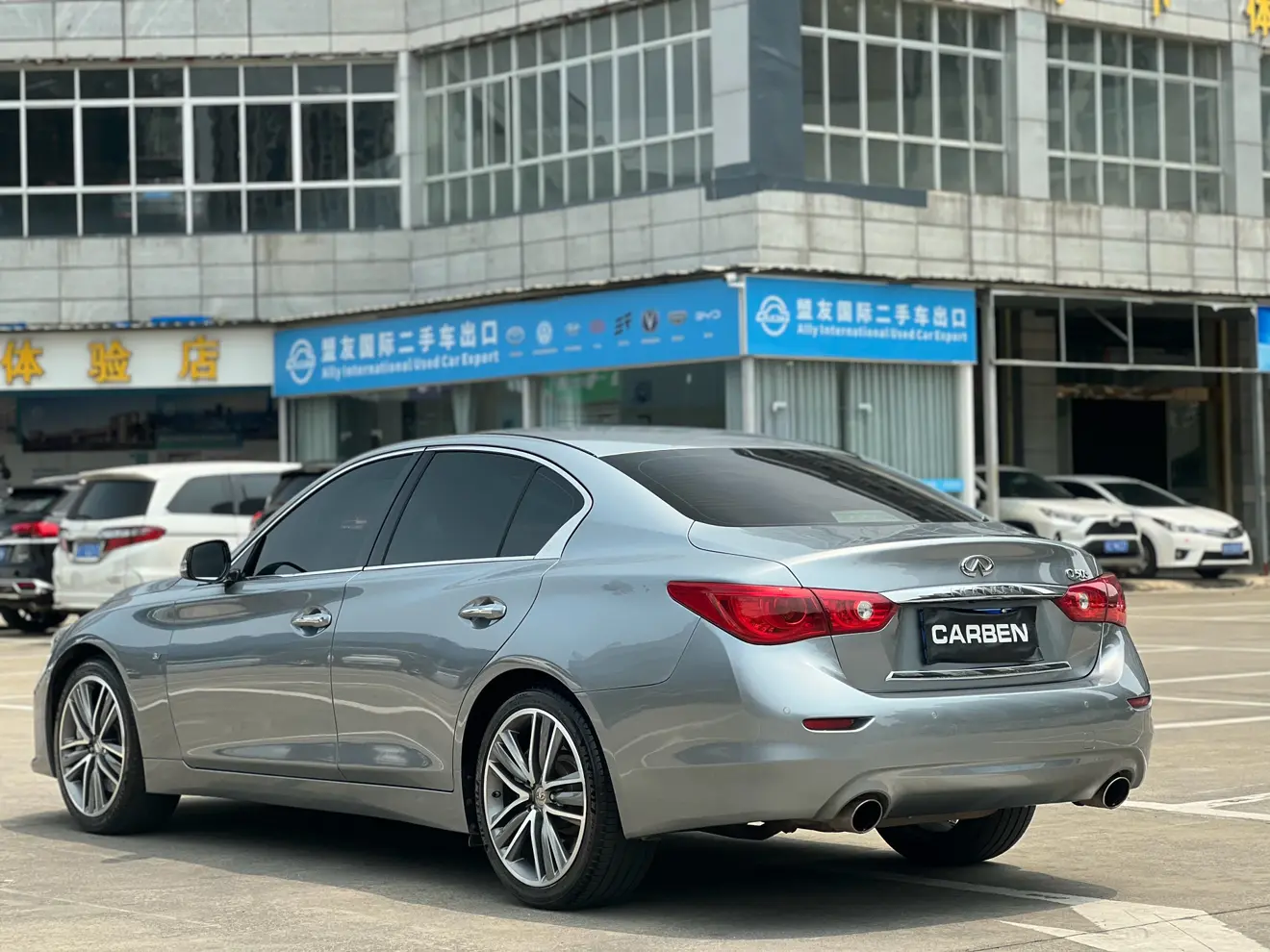 Infiniti Q50
