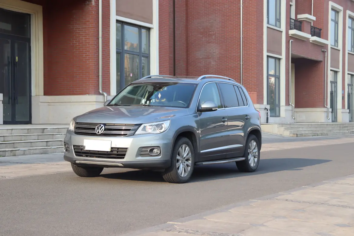 Volkswagen Tiguan (Tharu)