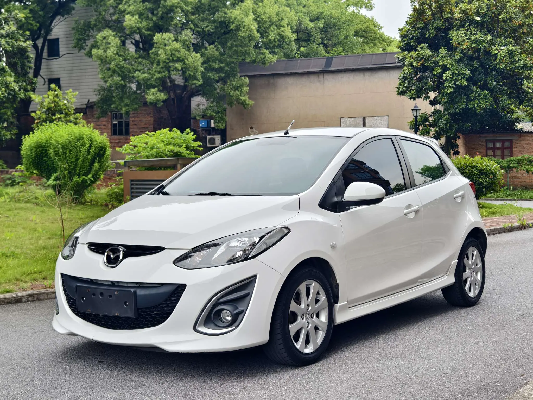 Mazda 2